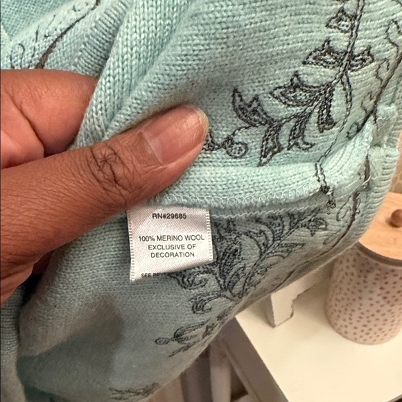 Pendleton Women's Light Blue/green Cardigan sweater with Embroidery. Size 3x - Picture 9 of 10